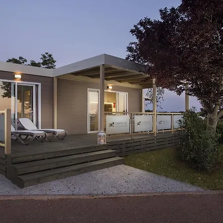 Mobile Homes Premium Vista Mare Park By Camp4you Vakantiepark Umag
