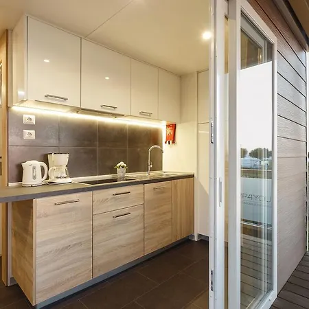 Mobile Homes Premium Vista Mare Park By Camp4you 乌马格